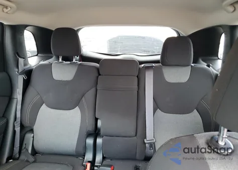 2018 Jeep Cherokee Latitude z USA, uszkodzony, nr VIN 1C4PJMCB7JD608723